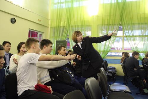 ����-����